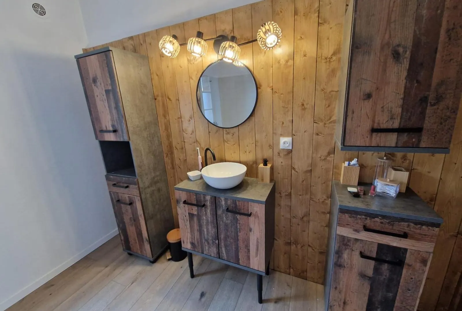 La roul'hôte dépote Monbéqui 0*,  France