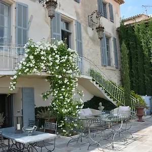 Le Petit Chateau , Châteauneuf-de-Gadagne Francia